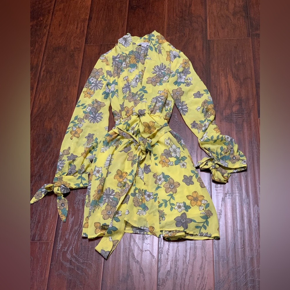 🆕 Floral Yellow Long-Sleeve Dress